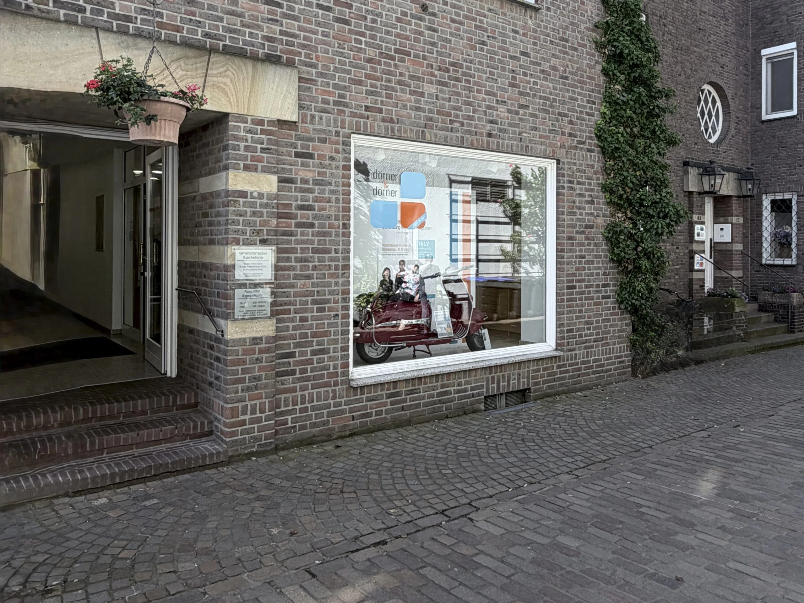 Koenigstrasse 32 Eingang