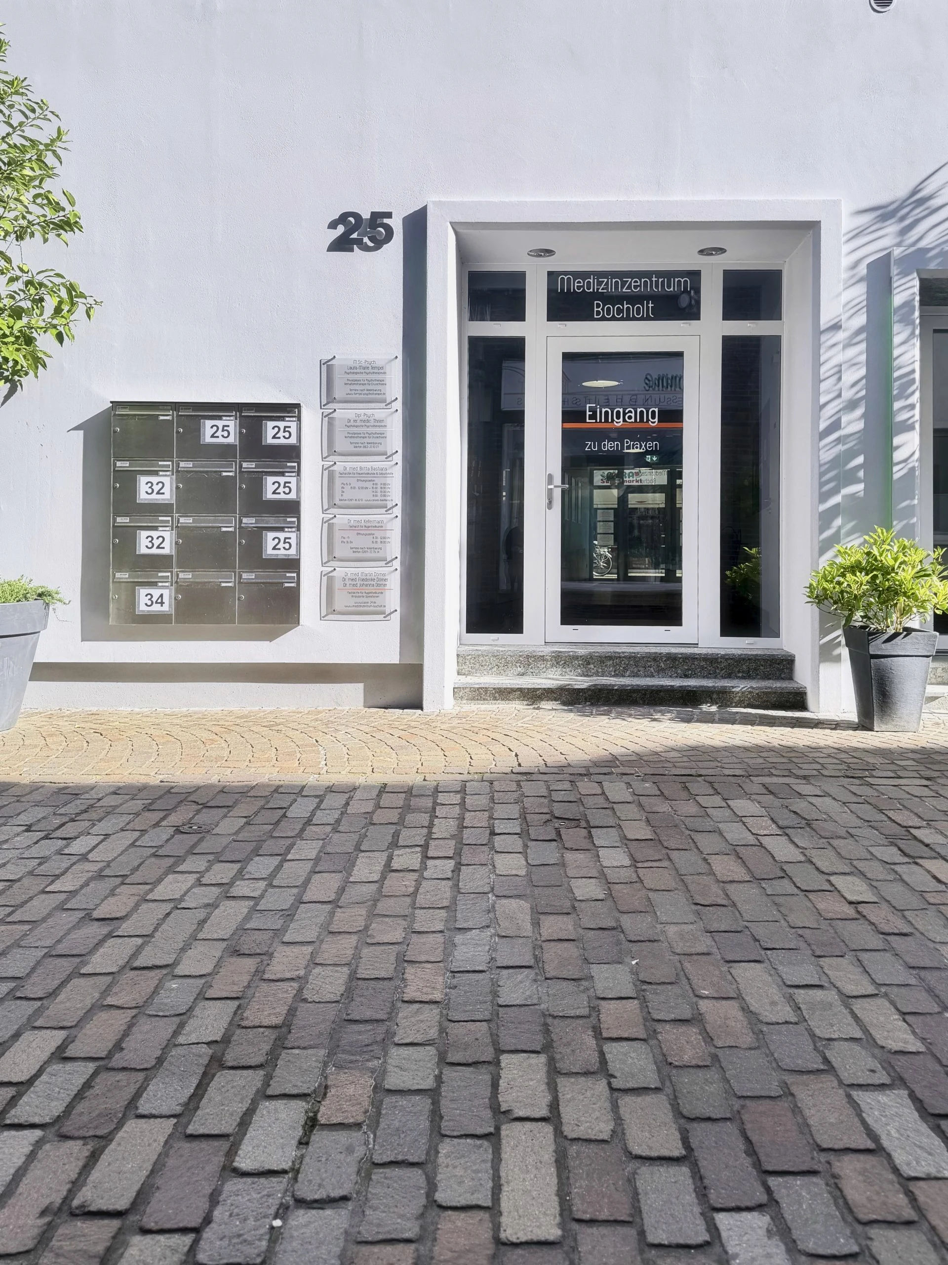 Koenigstrasse 25 Eingang